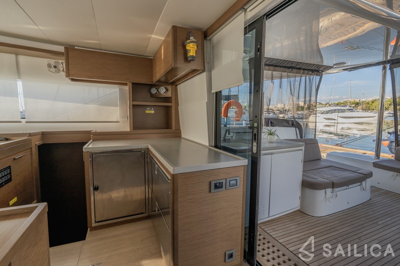 Lagoon 50 - Yacht Charter Sailica