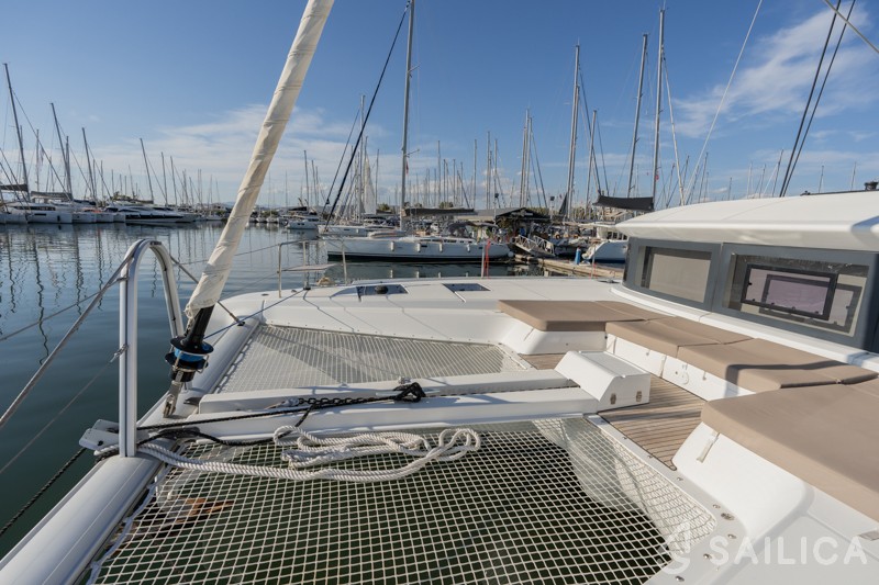 Lagoon 50 - Yacht Charter Sailica
