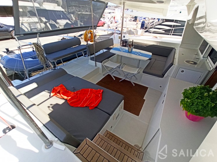 Lagoon 450 - Yacht Charter Sailica