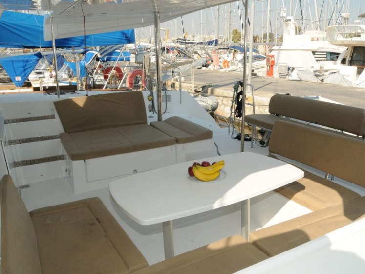 Lagoon 450 - Yacht Charter Sailica