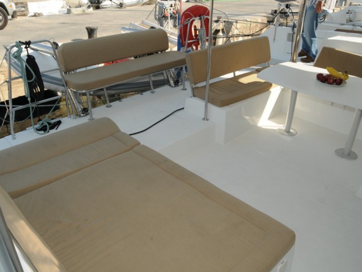 Lagoon 450 - Yacht Charter Sailica