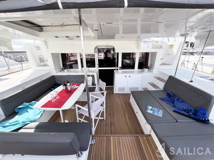 Lagoon 450 - Yacht Charter Sailica
