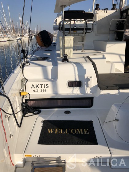 Lagoon 42 - Yacht Charter Sailica