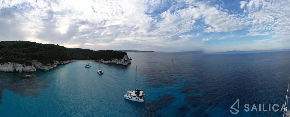 Lagoon 42 - Yacht Charter Sailica