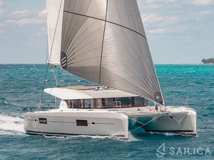 Lagoon 42 - Yacht Charter Sailica