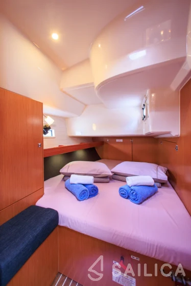 Bavaria 46 Cruiser - Yacht Charter Sailica