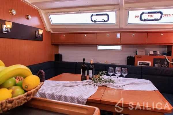 Bavaria 46 Cruiser - Yacht Charter Sailica