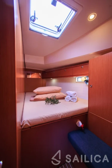 Bavaria 46 Cruiser - Yacht Charter Sailica