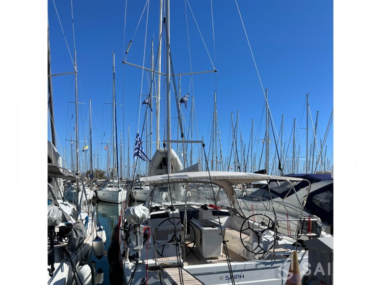 Oceanis 40.1 - Yacht Charter Sailica
