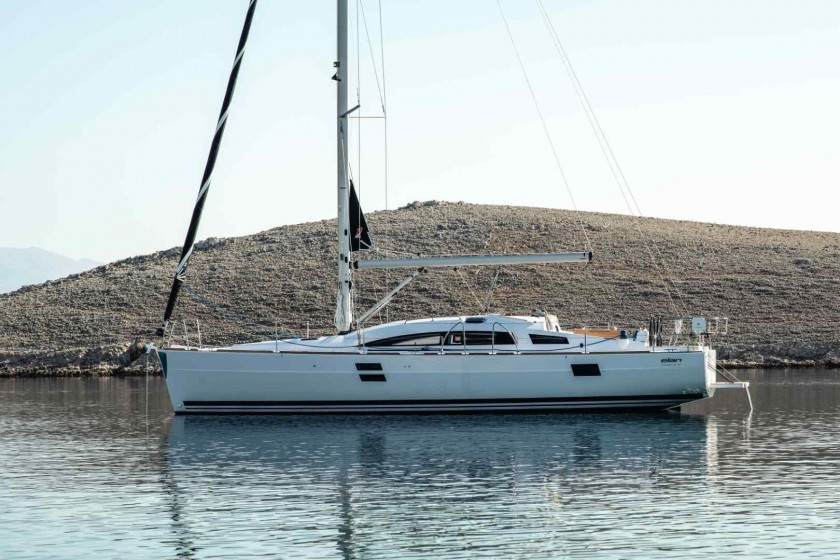 Oceanis 40.1 - Yacht Charter Sailica