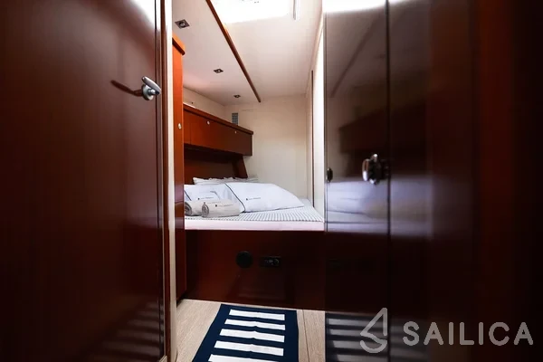 Hanse 540e - Yacht Charter Sailica