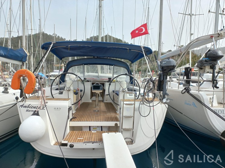 Dufour 445 GL - Yacht Charter Sailica