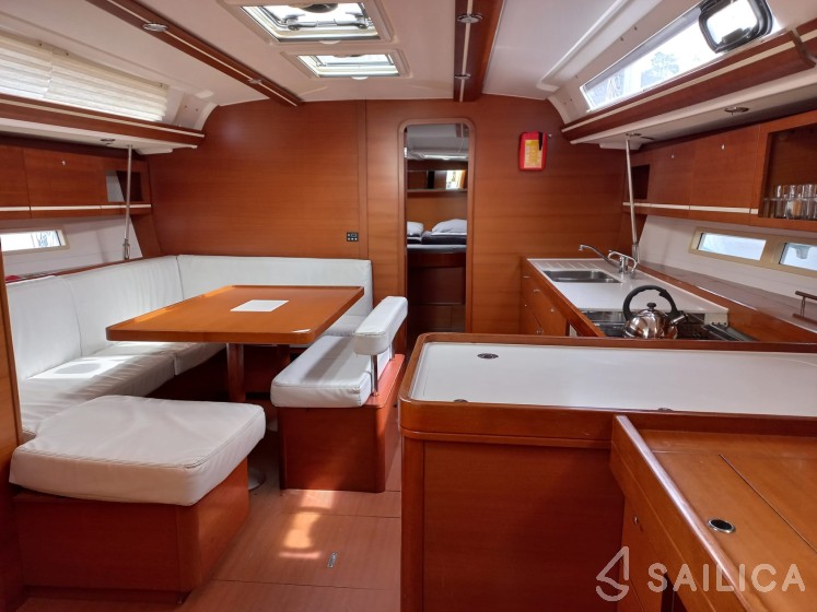 Dufour 445 GL - Yacht Charter Sailica