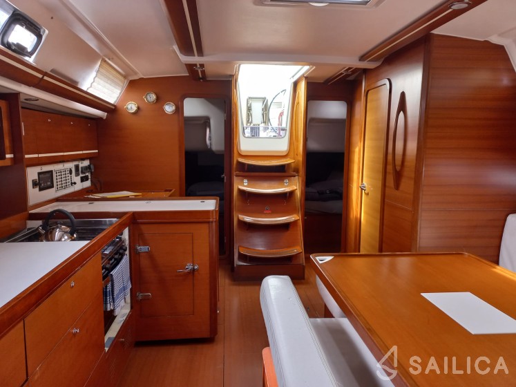 Dufour 445 GL - Yacht Charter Sailica