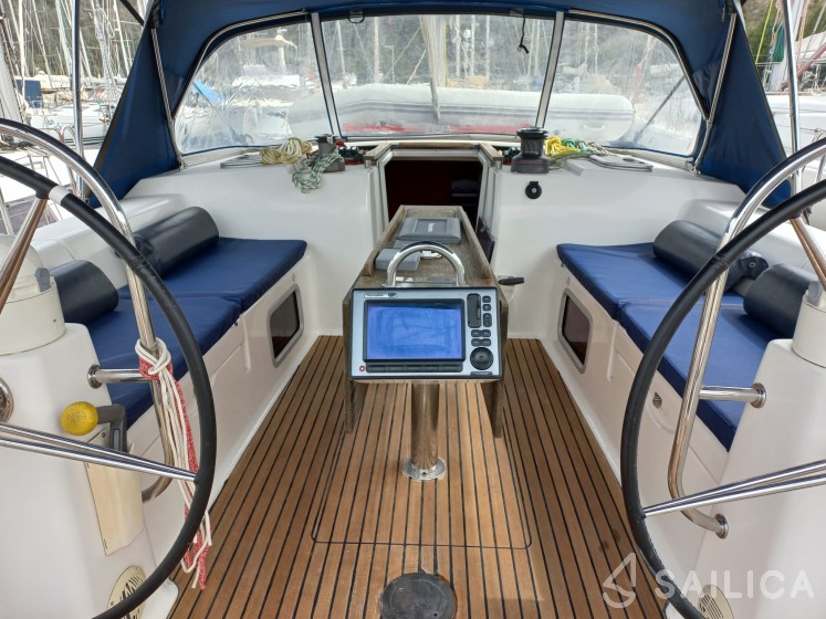 Dufour 445 GL - Yacht Charter Sailica