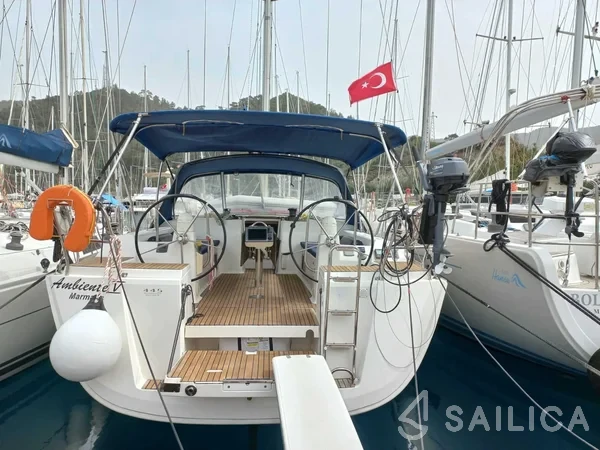 Dufour 445 GL - Yacht Charter Sailica