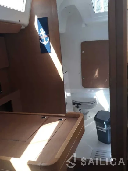 Dufour 350 GL - Yacht Charter Sailica
