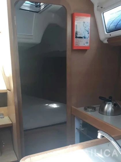 Dufour 350 GL - Yacht Charter Sailica