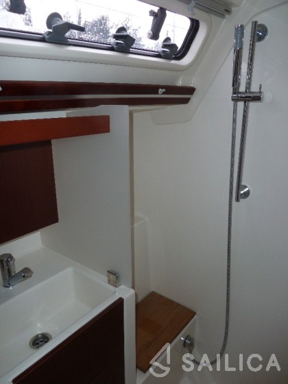 Hanse 375 - Yacht Charter Sailica
