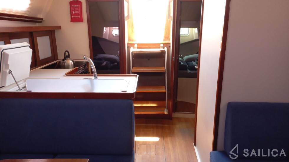 Hanse 375 - Yacht Charter Sailica
