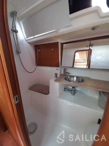 Dufour 410 GL - Yacht Charter Sailica