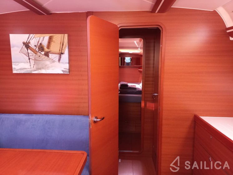 Dufour 450 GL - Yacht Charter Sailica