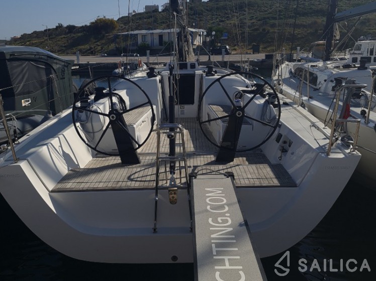 Xp 44 - Yacht Charter Sailica