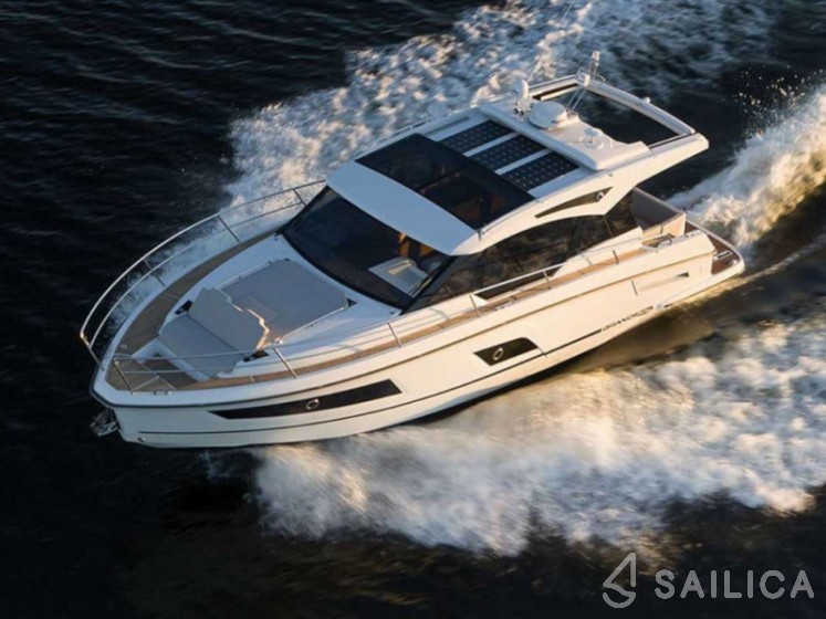 Grandezza 37CA - Yacht Charter Sailica