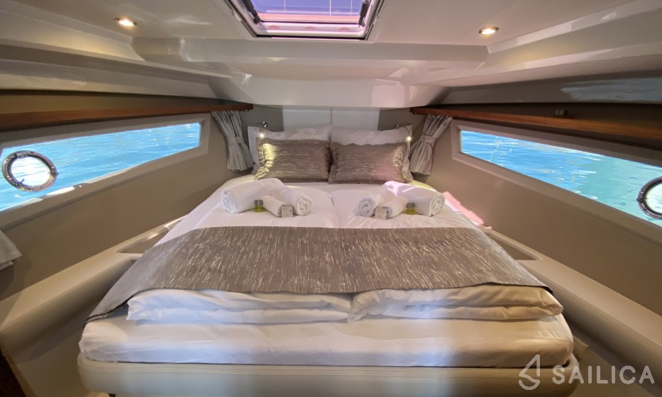 Grandezza 37CA - Yacht Charter Sailica