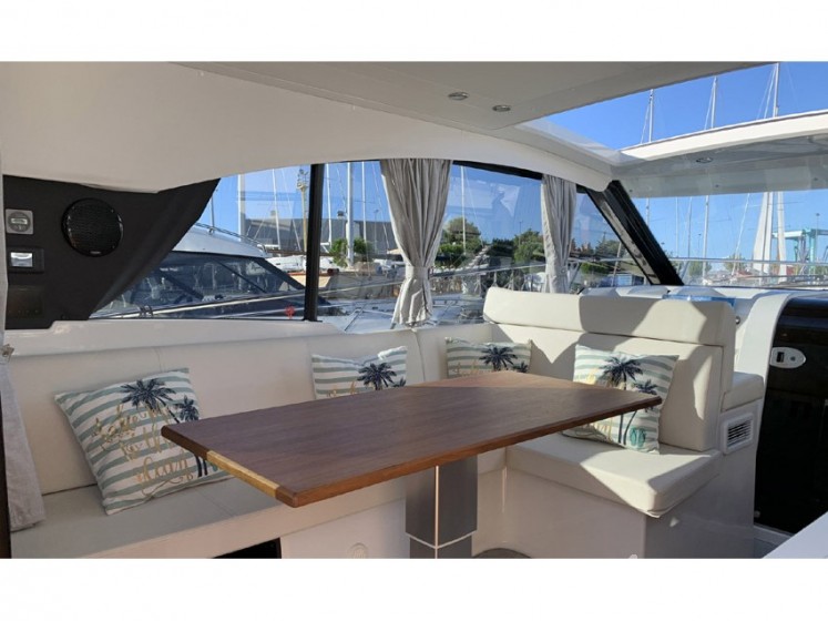 Grandezza 37CA - Yacht Charter Sailica