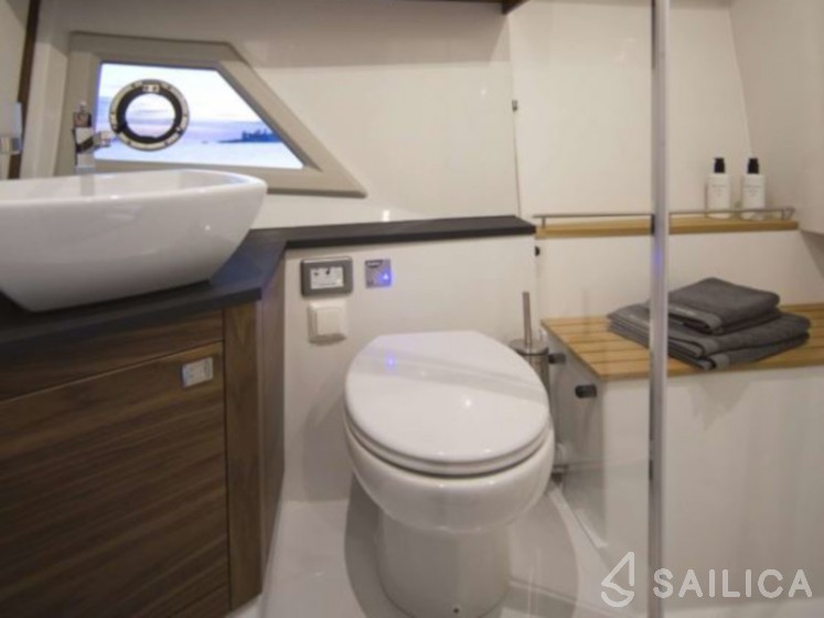 Grandezza 37CA - Yacht Charter Sailica