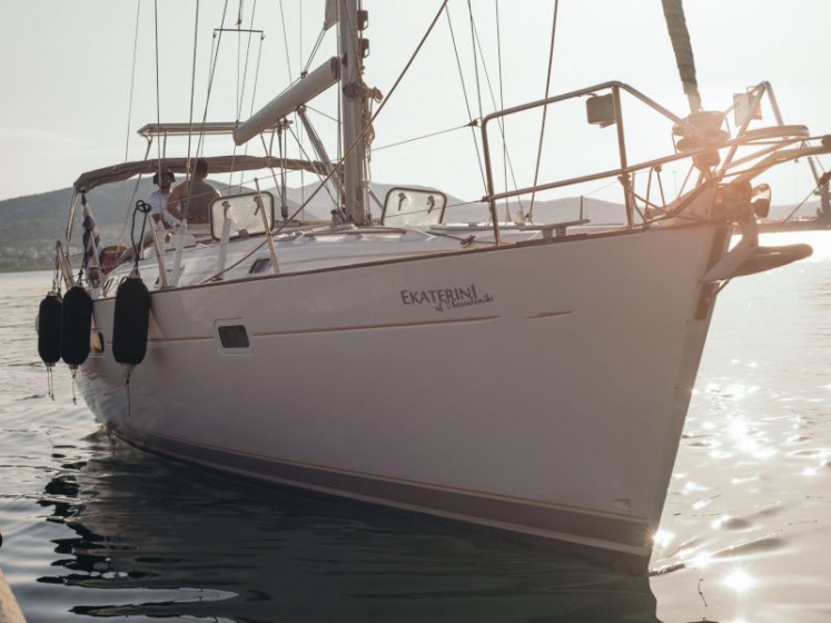 Oceanis 411 Clipper - Yacht Charter Sailica