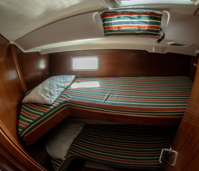 Oceanis 411 Clipper - Yacht Charter Sailica