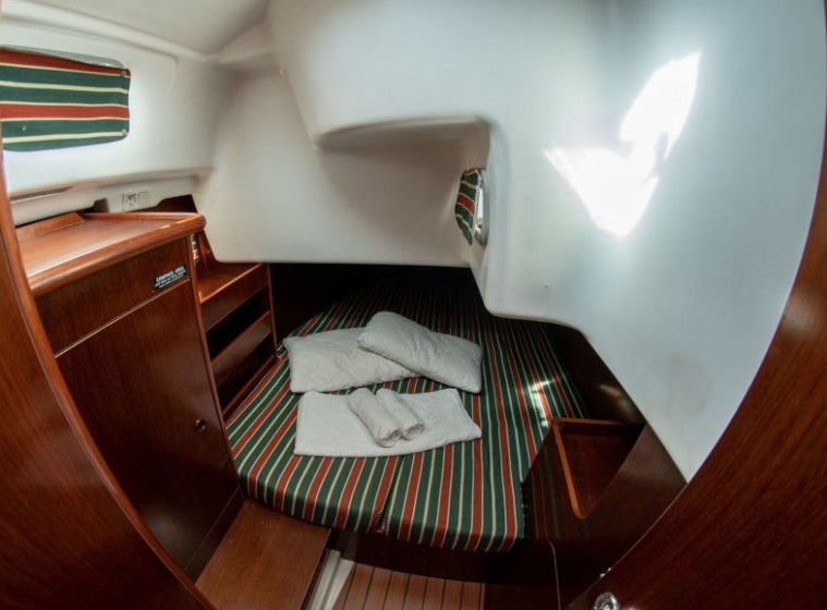Oceanis 411 Clipper - Yacht Charter Sailica