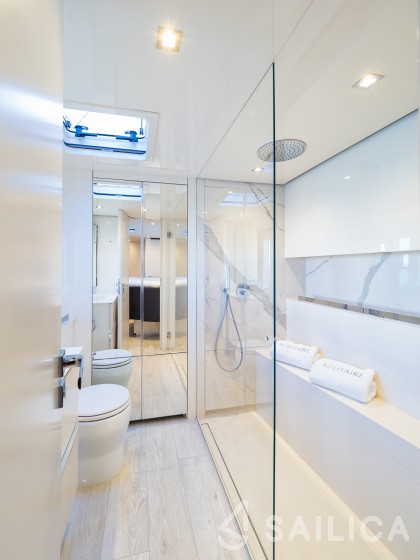 Sunreef 50 - Yacht Charter Sailica