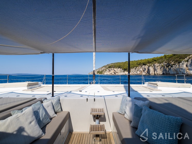 Sunreef 50 - Yacht Charter Sailica