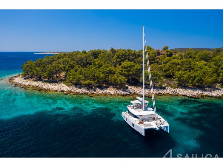 Sunreef 50 - Yacht Charter Sailica