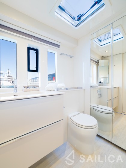 Sunreef 50 - Yacht Charter Sailica