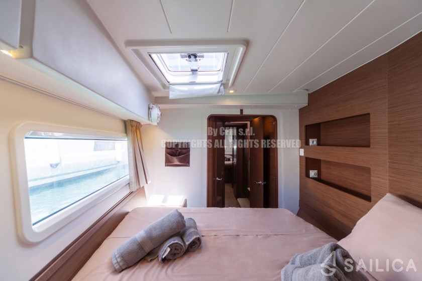 Lagoon 42 - Yacht Charter Sailica