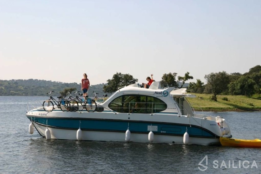 Estivale Quattro - Yacht Charter Sailica