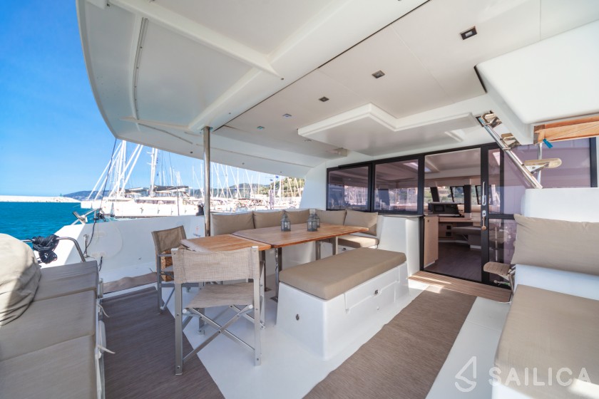 Saba 50 - Yacht Charter Sailica