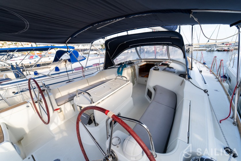 Sun Odyssey 44i - Yacht Charter Sailica