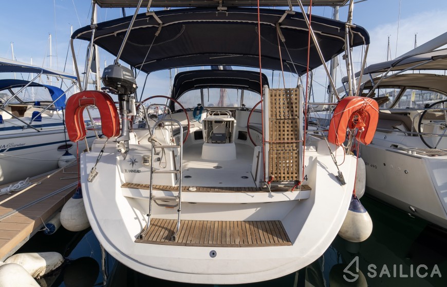 Sun Odyssey 44i - Yacht Charter Sailica
