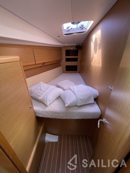 Sun Odyssey 44i - Yacht Charter Sailica
