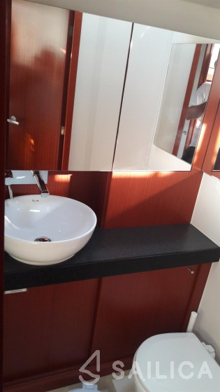 Hanse 455 - Yacht Charter Sailica