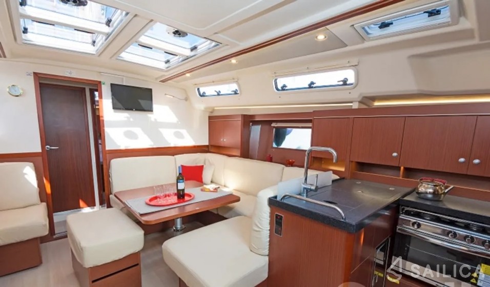 Hanse 455 - Yacht Charter Sailica