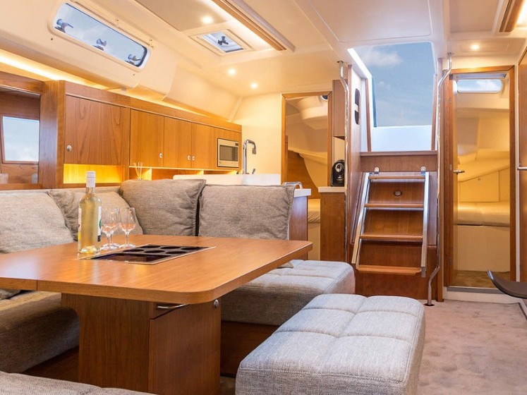 Hanse 455 - Yacht Charter Sailica