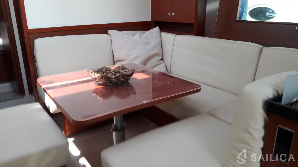 Hanse 455 - Yacht Charter Sailica