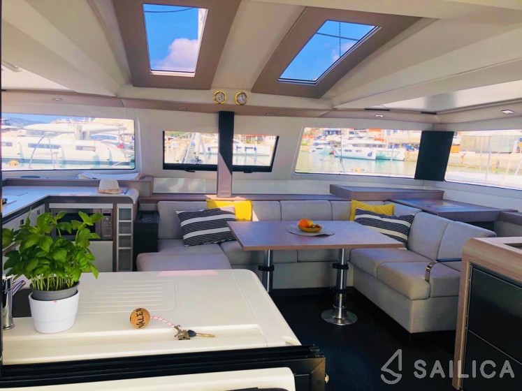 Elba 45 - Yacht Charter Sailica