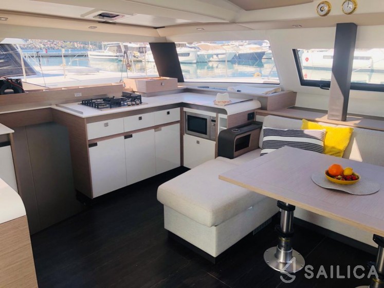 Elba 45 - Yacht Charter Sailica
